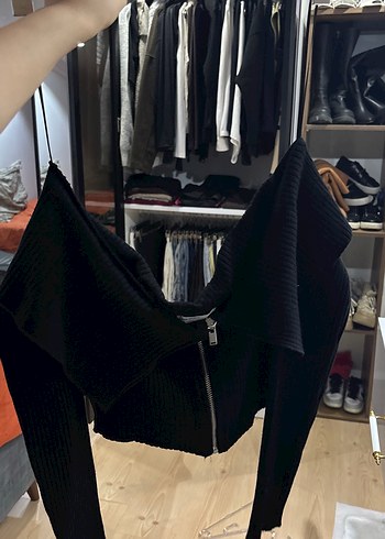 Siyah Fermuarlı madona yaka Kısa body - Görsel 7