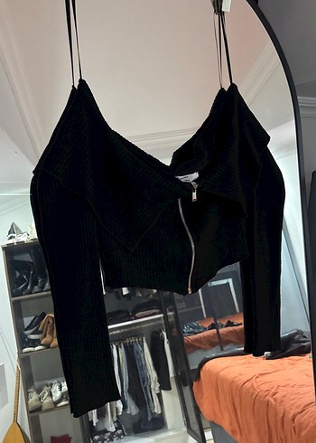 Siyah Fermuarlı madona yaka Kısa body - Görsel 3