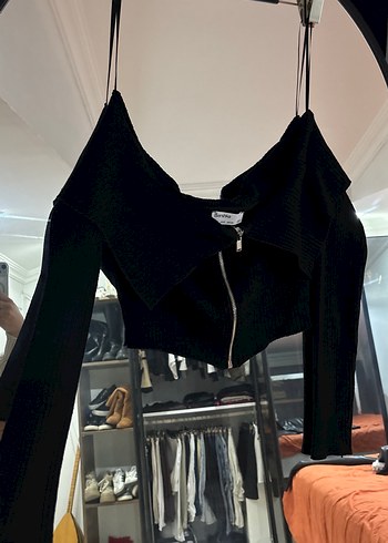 Siyah Fermuarlı madona yaka Kısa body - Görsel 6