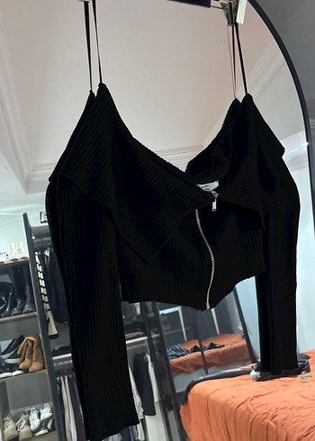 Siyah Fermuarlı madona yaka Kısa body - Görsel 2