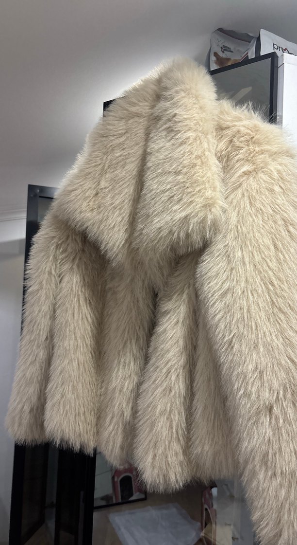 Bej Kadın Kürk Detaylı Sokak Stili Mont - Görsel 5