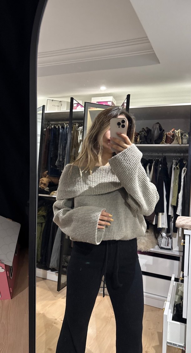 Gri Yüksek Yakalı Örgü Salaş Kazak - Görsel 3