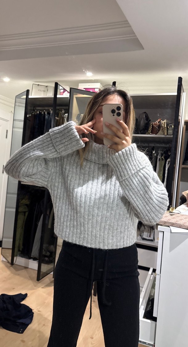 Gri Boğazlı Triko Kadın Kazak - Görsel 4