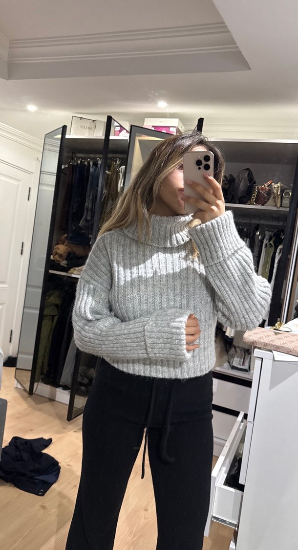 Gri Boğazlı Triko Kadın Kazak - Görsel 3