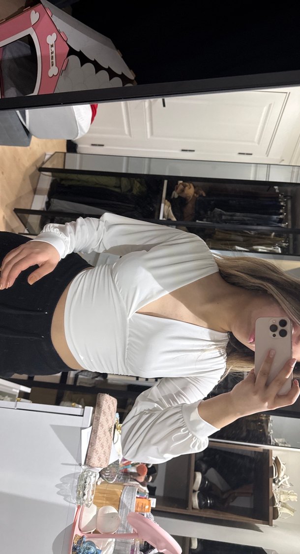 Beyaz V Yaka Uzun Kollu Kadın Bluz - Görsel 4