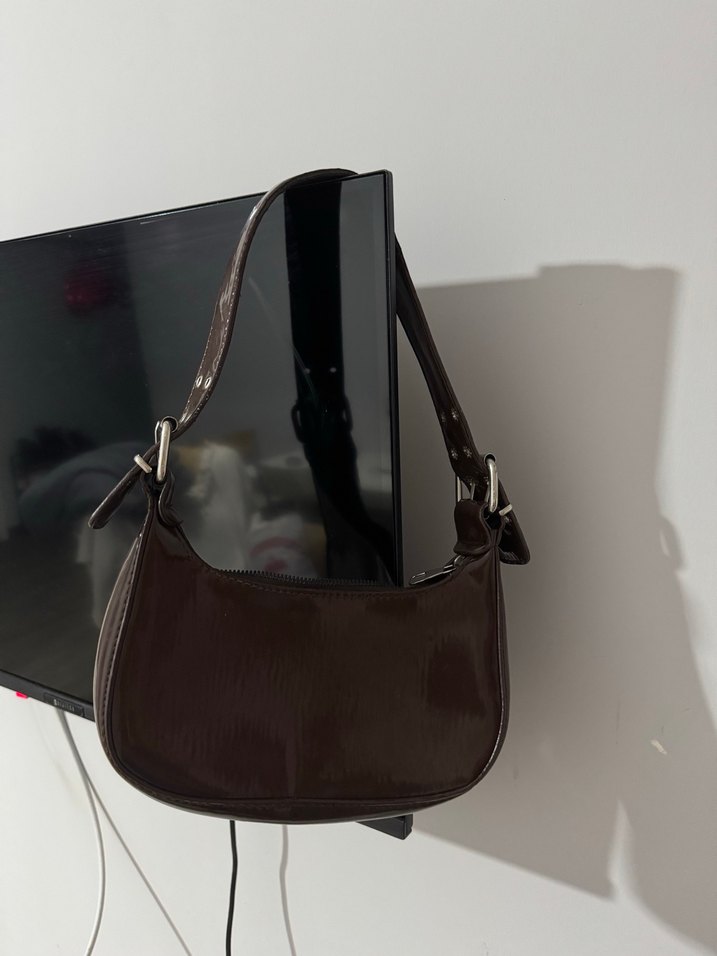 Kahverengi Deri Tokalı Kadın Çanta - Görsel 2