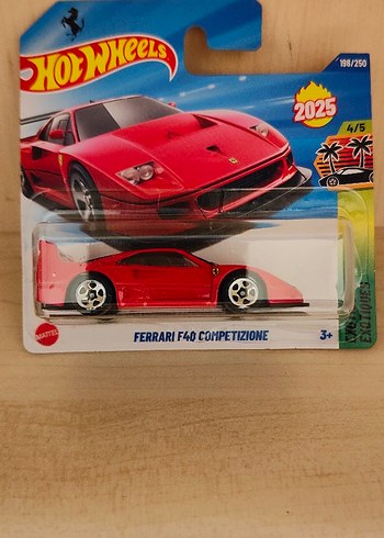 Hot Wheels Ferrari F40 Competizione ve Ferrari SF90 Stradale