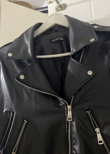 38 Beden Tokalı kemerli Siyah Deri Biker Ceket