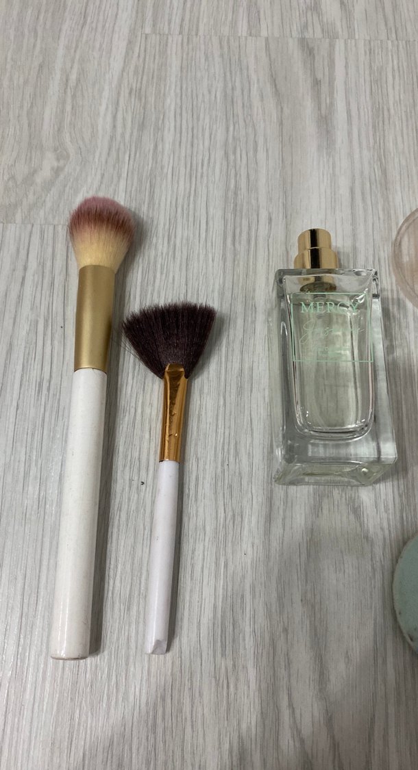 Beyaz Saplı Makyaj Fırçaları ve Aksesuarları - Görsel 2