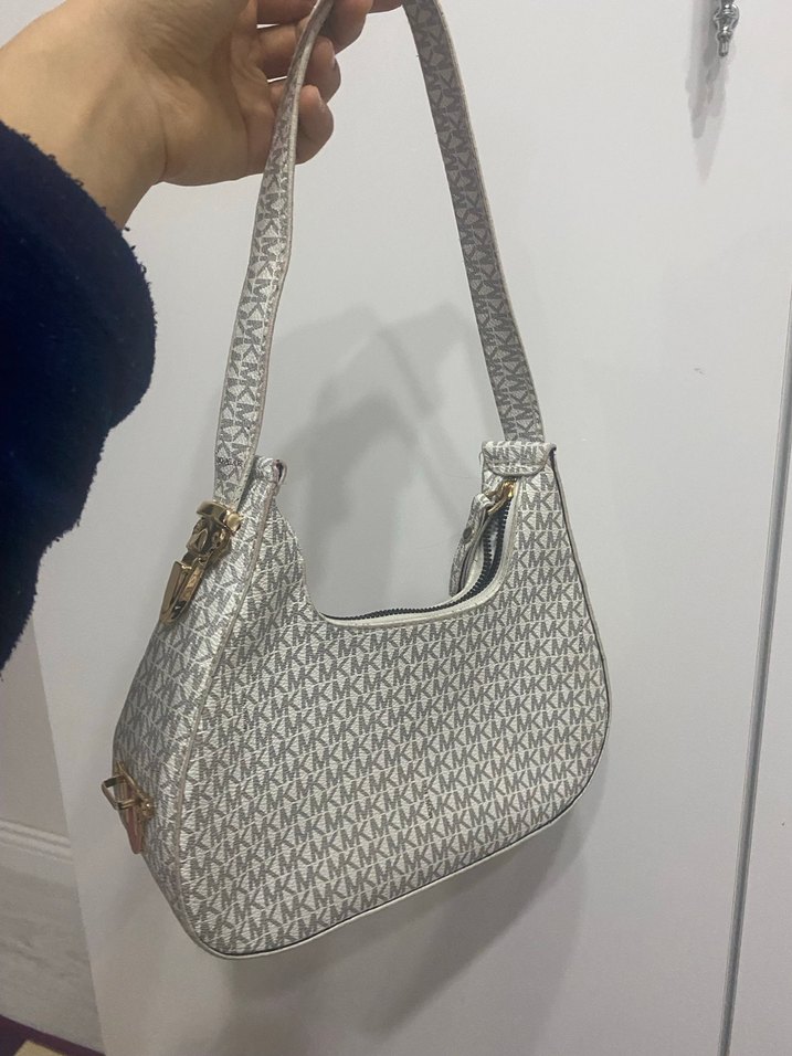 Beyaz Gri Yılan Desenli Fermuarlı Kadın Çanta - Görsel 3