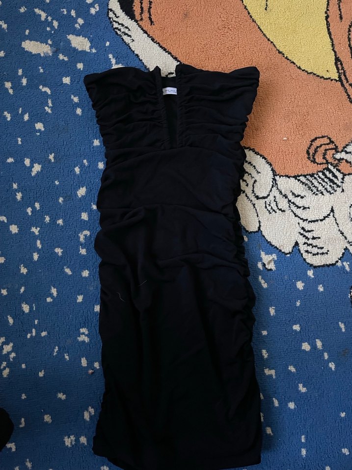 Drapeli V Yaka Siyah Midi Elbise - Görsel 2