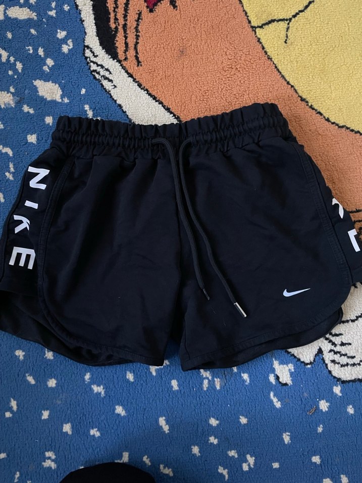 Nike Siyah Mini Spor Şort - Görsel 2