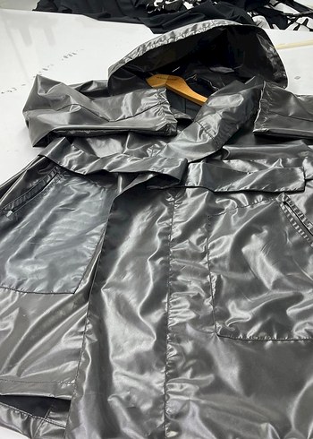 Kadın Bej Uzun Kollu Kuşaklı Yağmurluk - Görsel 2