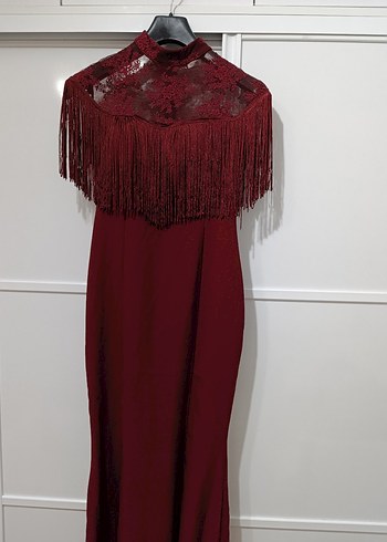 Bordo üst kısmı dantelli, balık model abiye.