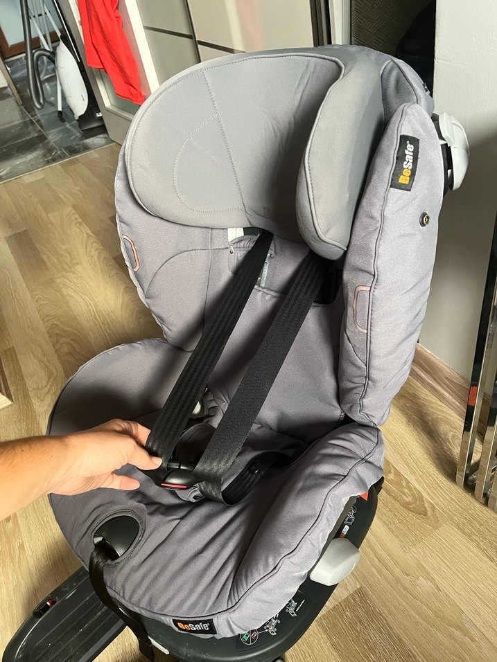 BeSafe izi comfort x3 isofixli Gri Çocuk Araba Koltuğu - Görsel 4