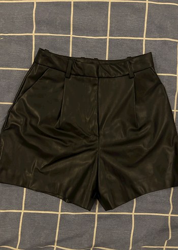 Siyah Deri Mini Şort - Görsel 4