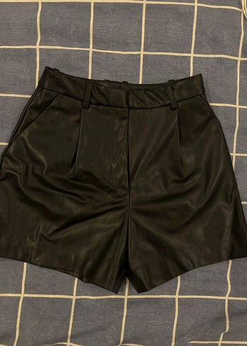 Siyah Deri Mini Şort - Görsel 2