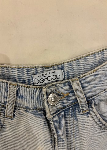 Bej Bağlama Desenli Salaş Mini Kot Şort - Görsel 2