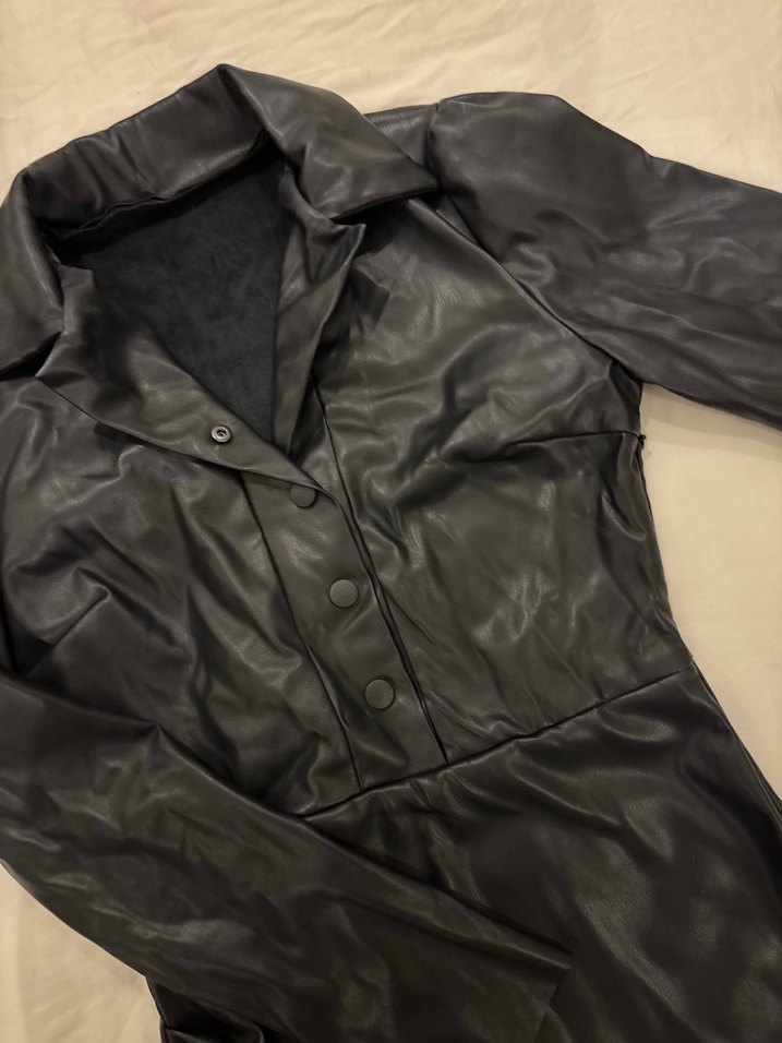 Düğmeli Siyah Deri Mini Elbise - Görsel 4