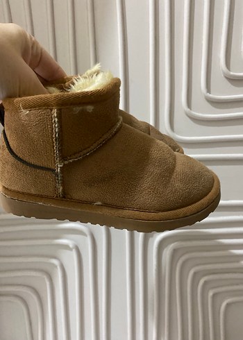 Çocuk ugg bot