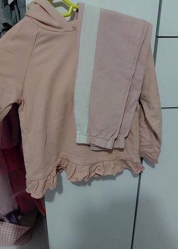 LC Waikiki Pembe Bebek Kız Uzun Kollu Fırfırlı Takım