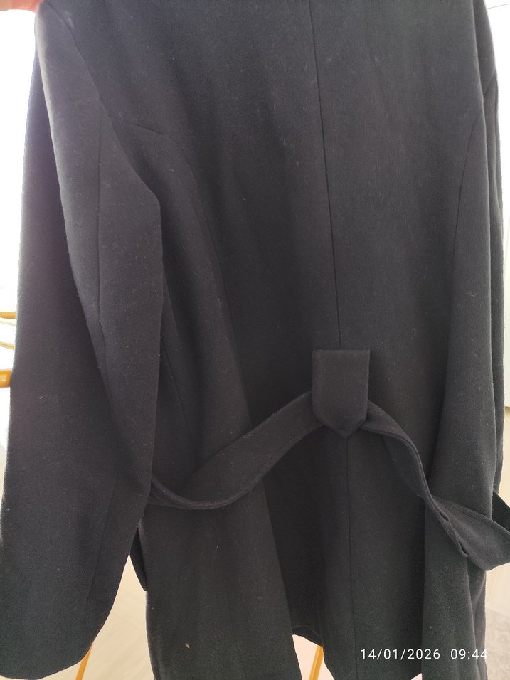 Siyah Kışlık Kadın Kaban - Görsel 3