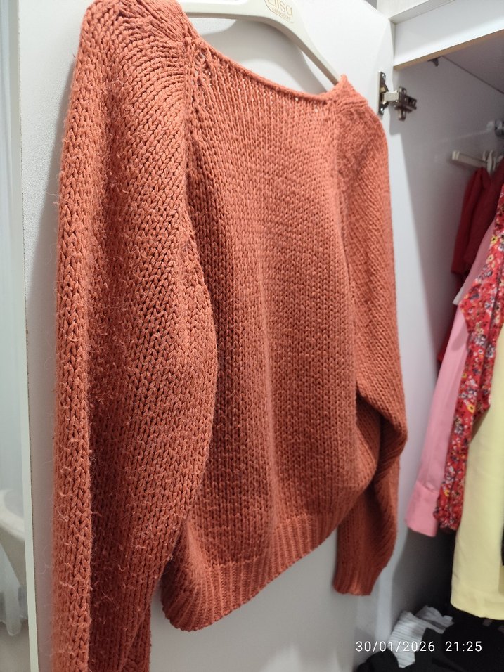 V Yaka Bohem Tarz Kadın Örgü Kazak - Görsel 5