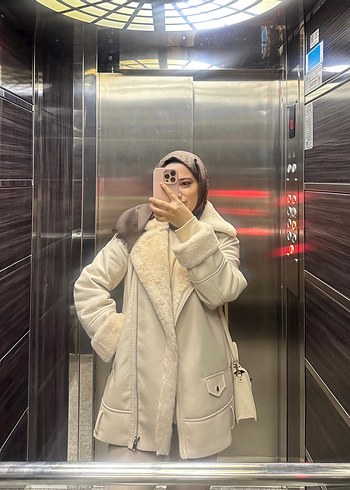 Bej Deri ve Kürk Detaylı Midi Kadın Ceket - Görsel 6