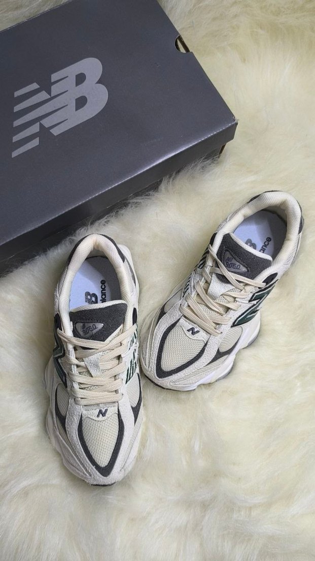 New Balance 9060 Krem Gri Yeşil Logo - Görsel 4