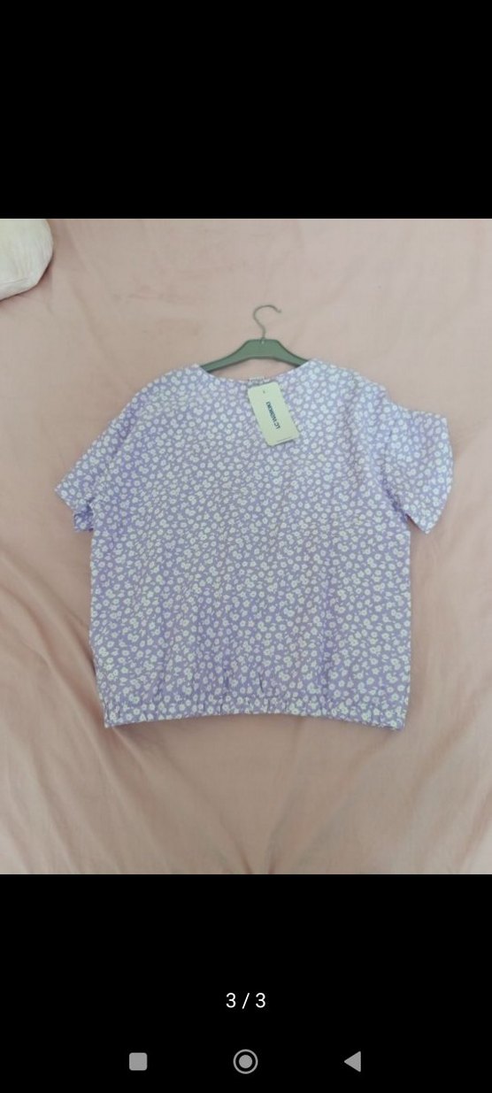 LCW Kadın Mor Desenli Düğmeli Kısa Kollu Tişört - Görsel 2