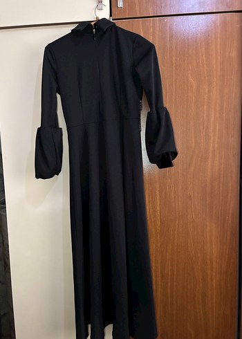 Uzun Kollu Siyah Nakışlı Uzun Elbise tesettür - Görsel 3