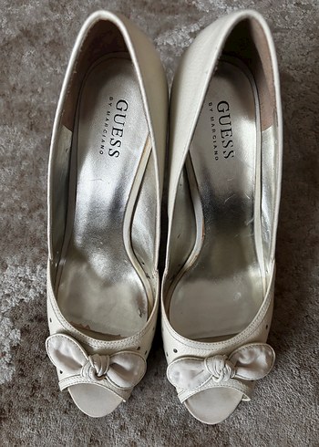 Guess GUESS Krem Fiyonklu Yüksek Topuklu Kadın Ayakkabı 39