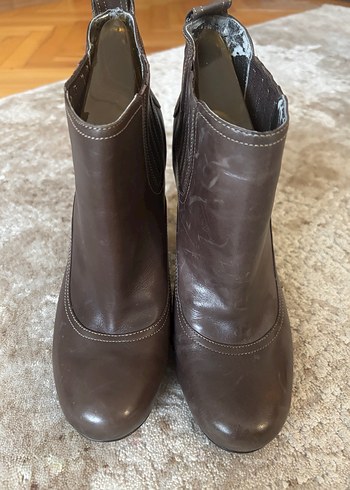 39 Beden kahverengi Renk Guess Kahverengi Deri Stiletto Bot 39