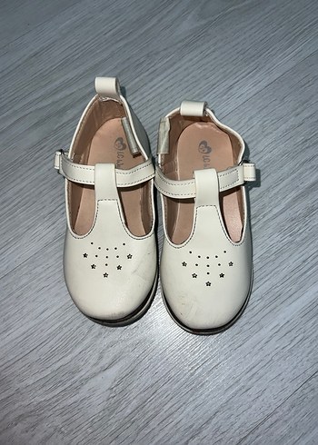 Kız Çocuk Beyaz Tokalı Babet - Görsel 2