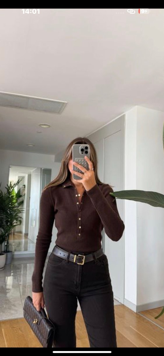 Kahverengi Düğmeli Kadın Triko - Görsel 3