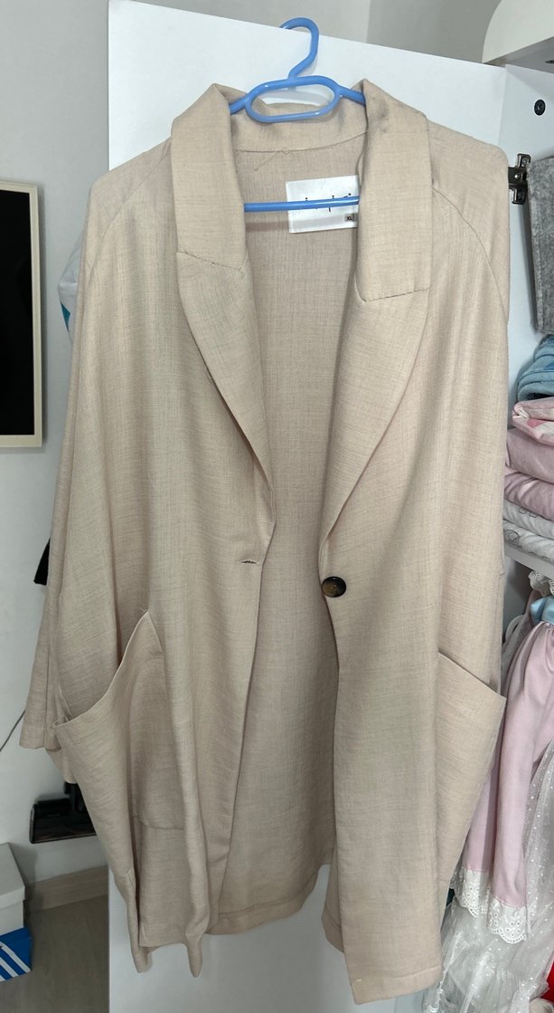 Bej Düğmeli Ceket - Görsel 2