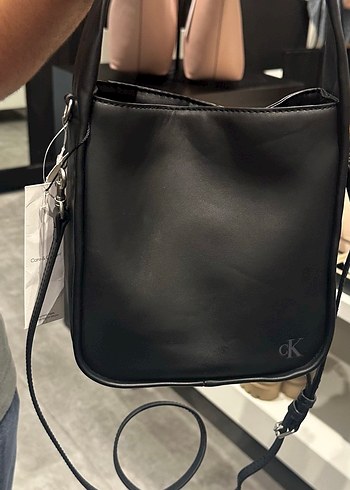 Calvin klein askılı çanta