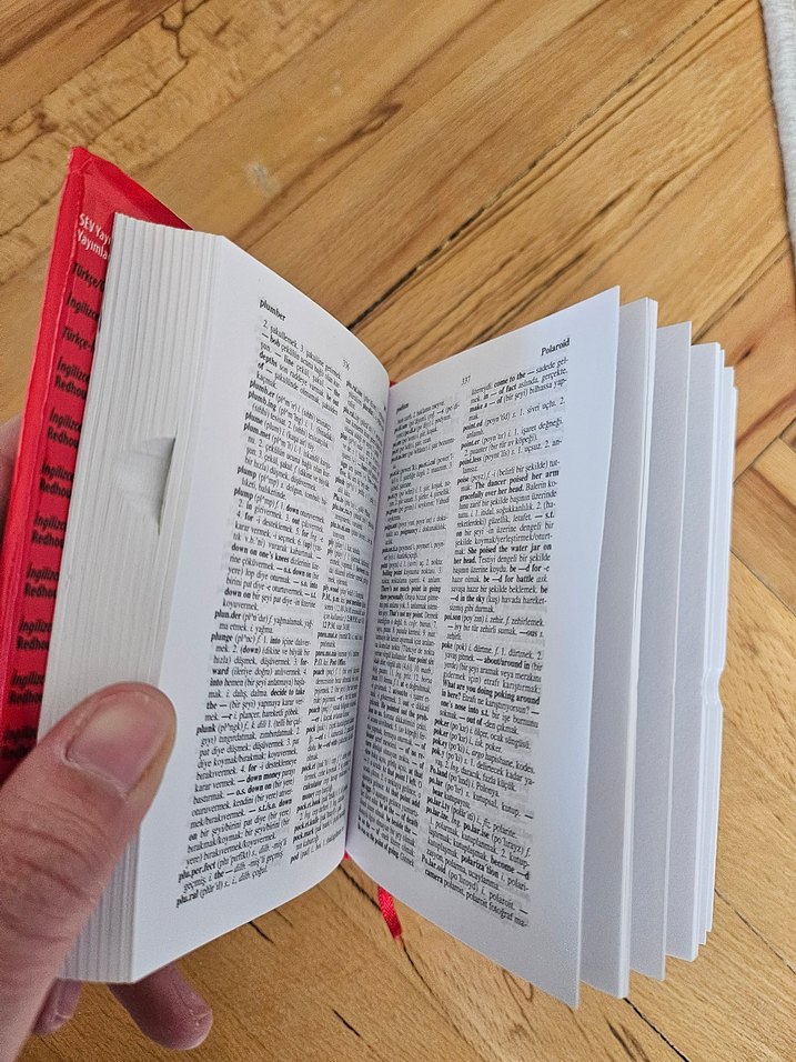 Redhouse İngilizce-Türkçe Küçük El Sözlüğü - Görsel 3