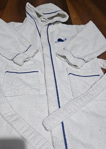 Kapüşonlu Beyaz Erkek Çocuk Bornoz - Görsel 4