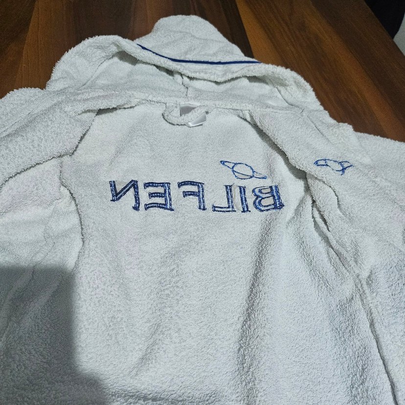 Kapüşonlu Beyaz Erkek Çocuk Bornoz - Görsel 3