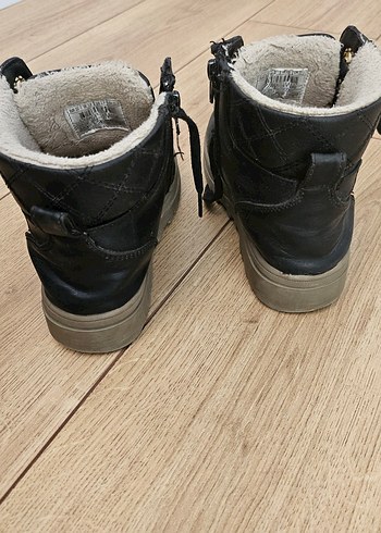 Kız Çocuk Siyah Yılan Desenli Tokalı Bot - Görsel 5