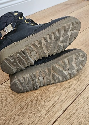 Kız Çocuk Siyah Yılan Desenli Tokalı Bot - Görsel 7