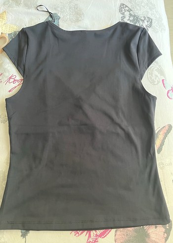 Siyah V Yaka Bluz - Görsel 4