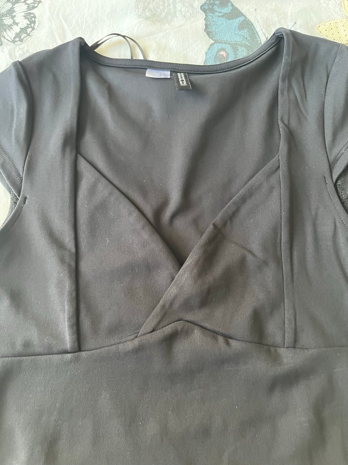 Siyah V Yaka Bluz - Görsel 2