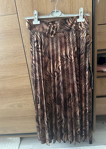 Kahverengi Zebra Desenli Pilili Uzun Etek - Görsel 2