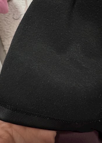 Lastik Detaylı Siyah Mini Deri Şort - Görsel 2