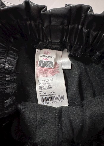 Lastik Detaylı Siyah Mini Deri Şort - Görsel 3