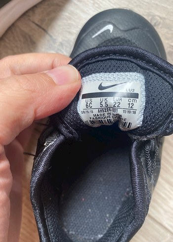 22 Beden siyah Renk Erkek Çocuk Siyah Spor Ayakkabı Velcro