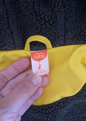 Sarı Kapüşonlu Erkek Çocuk Yağmurluk - Görsel 3