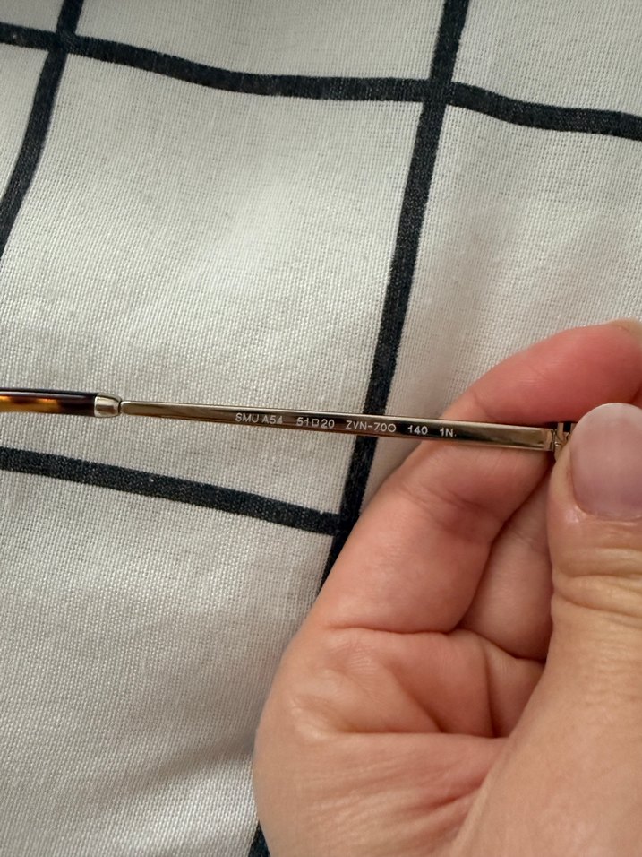 Miu Miu güneş gözlüğü - Görsel 4